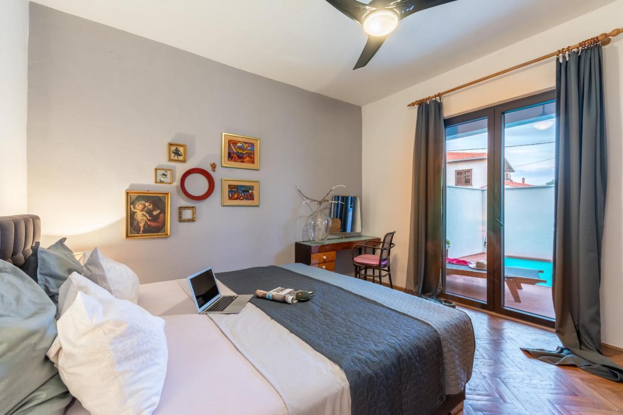 Apartment Lota With Heated Pool On Top Location 苏佩塔尔 外观 照片