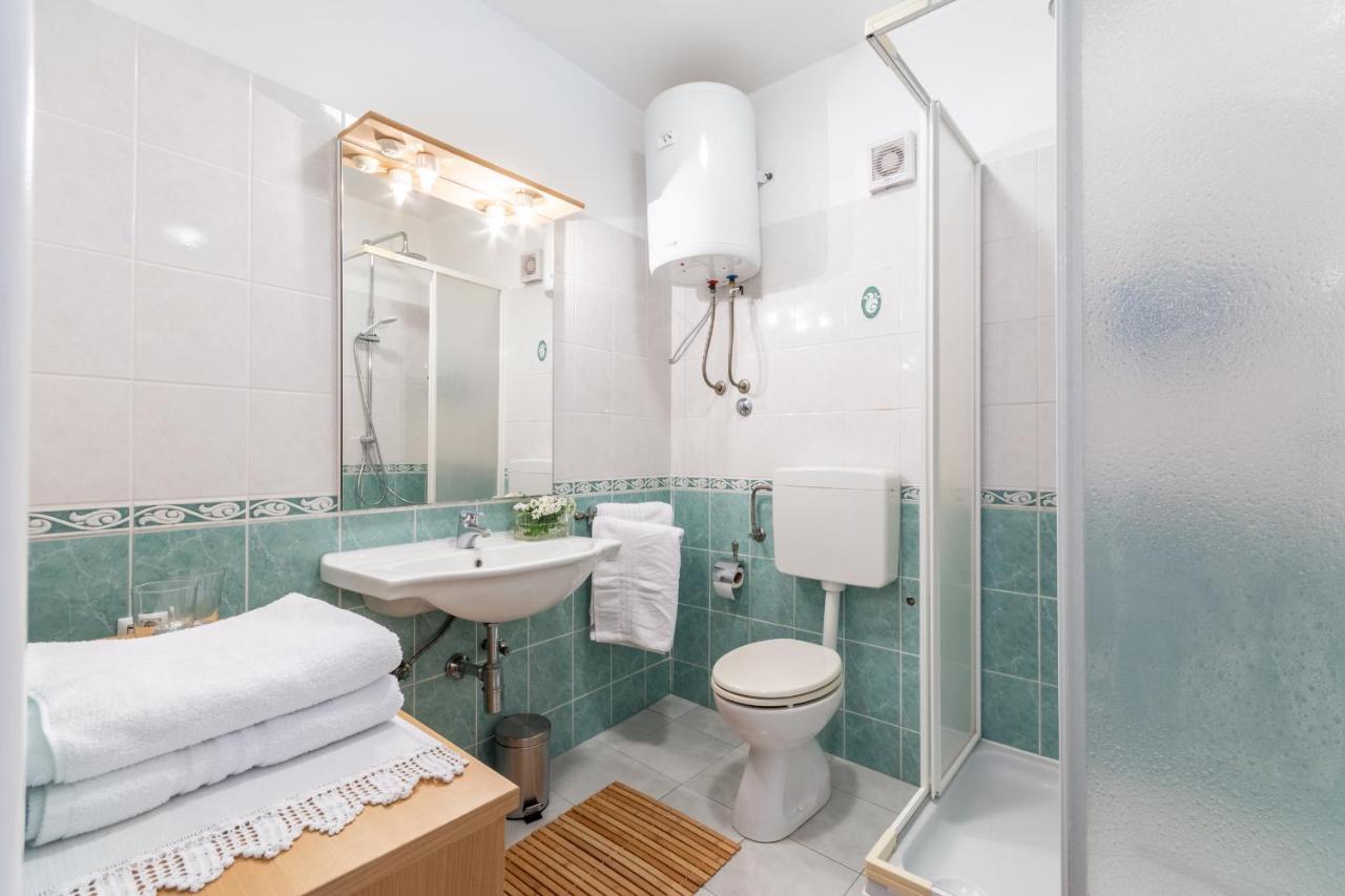 Apartment Lota With Heated Pool On Top Location 苏佩塔尔 外观 照片